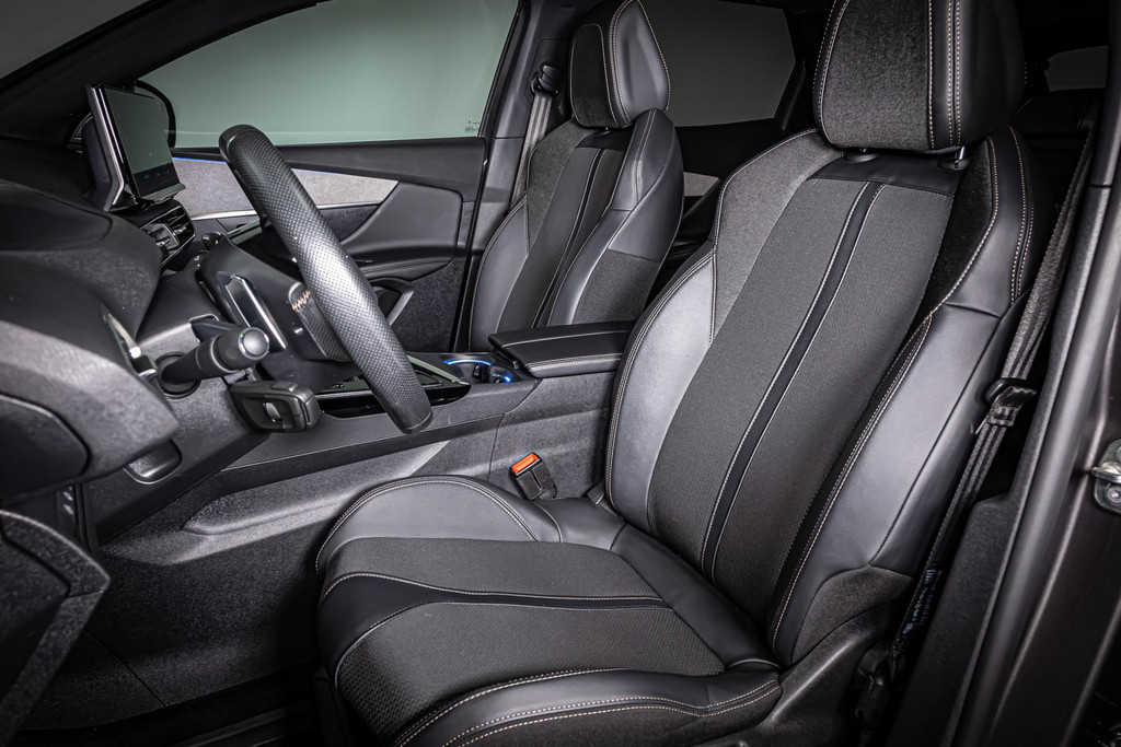 Peugeot 3008 1.2 PureTech GT I Apple carplay I Navi 50043133-2.jpg | Autobedrijf van Geel