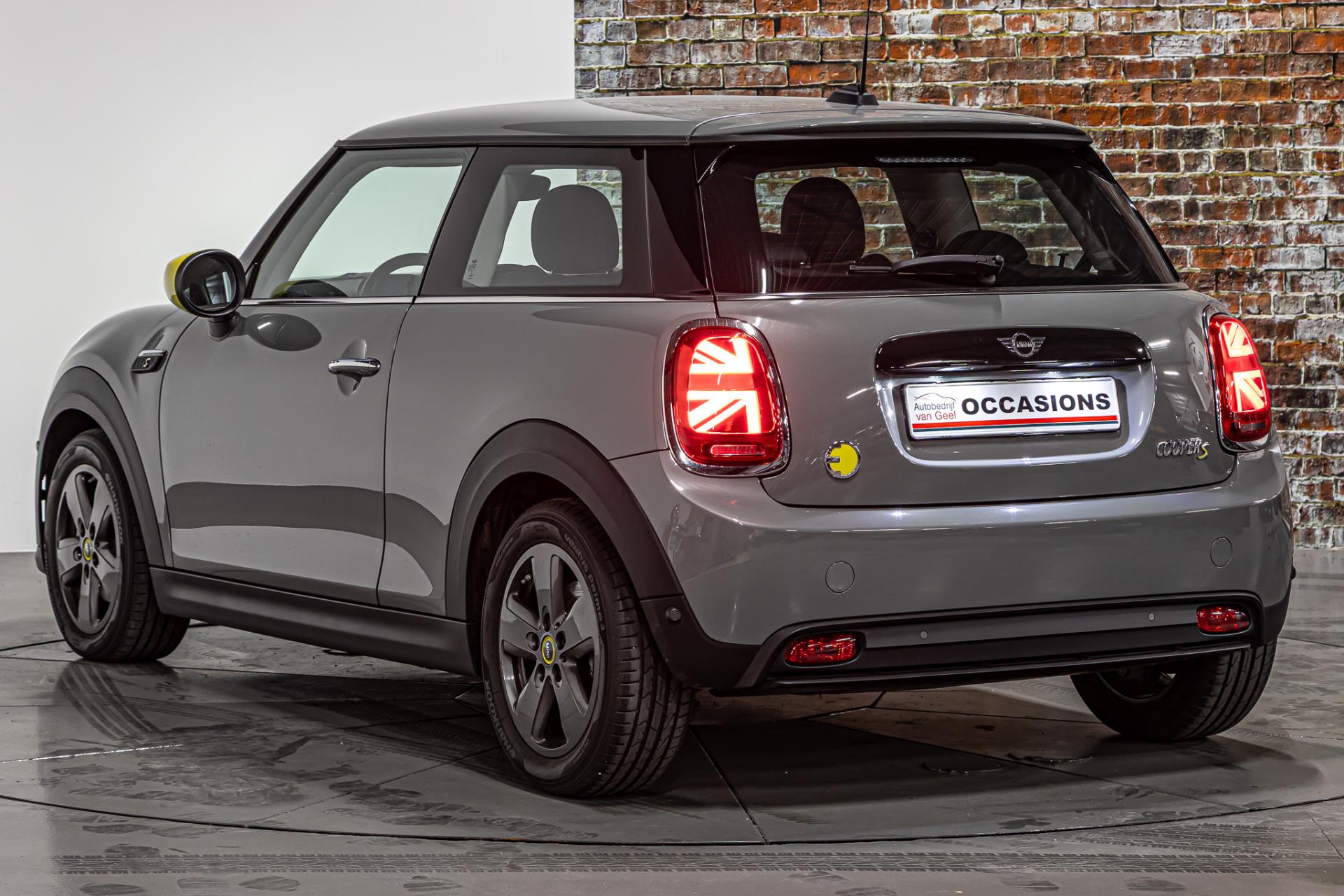 MINI Mini Electric Essential 33 kWh | Apple Carplay | Led | Stoelverwarming 50369043-14.jpg | Autobedrijf van Geel