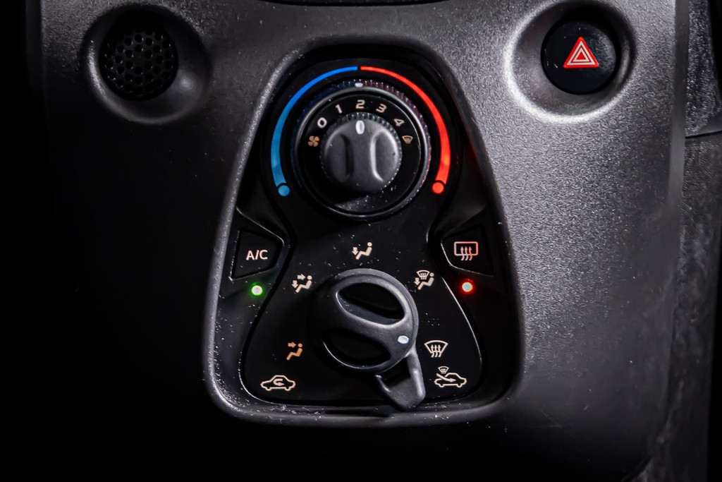 Toyota Aygo 1.0 VVT-i x-fun 50369135-26.jpg | Autobedrijf van Geel