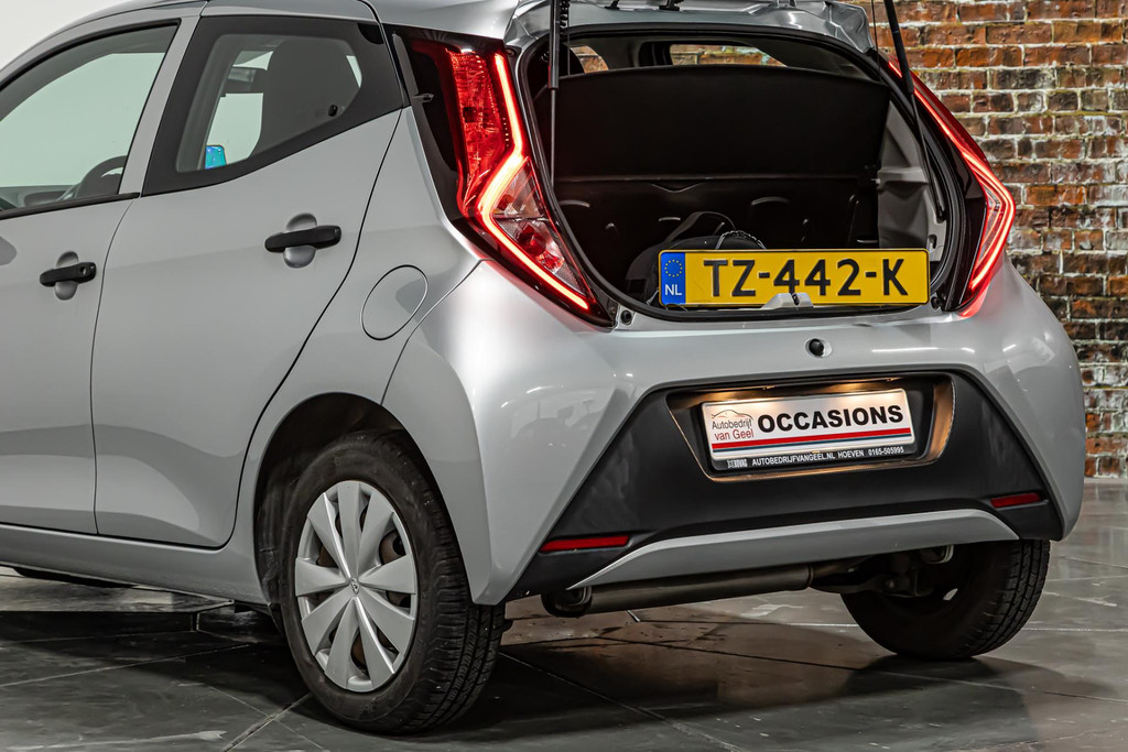 Toyota Aygo 1.0 VVT-i x-fun 50369135-36.jpg | Autobedrijf van Geel