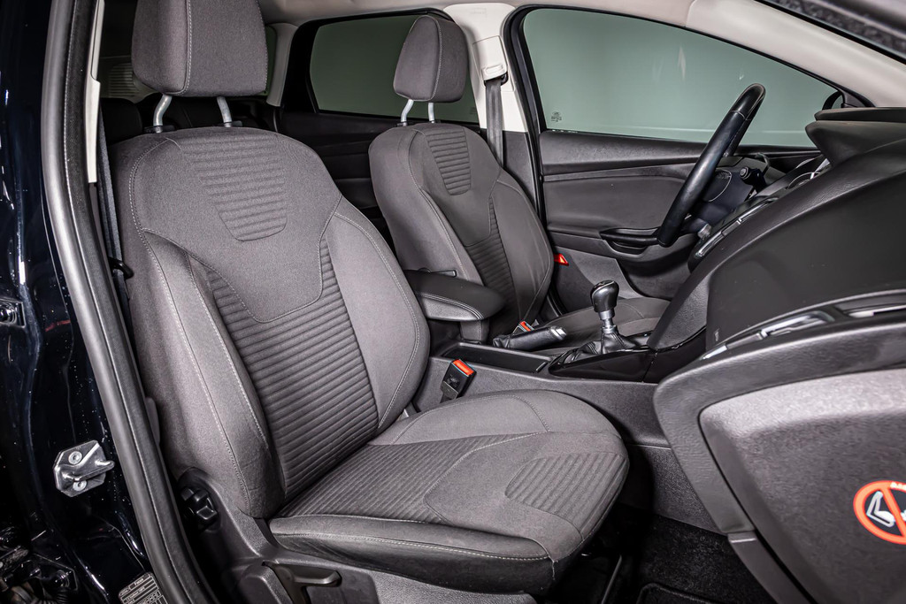 Ford FOCUS Wagon 1.5 Titanium 50376964-2.jpg | Autobedrijf van Geel