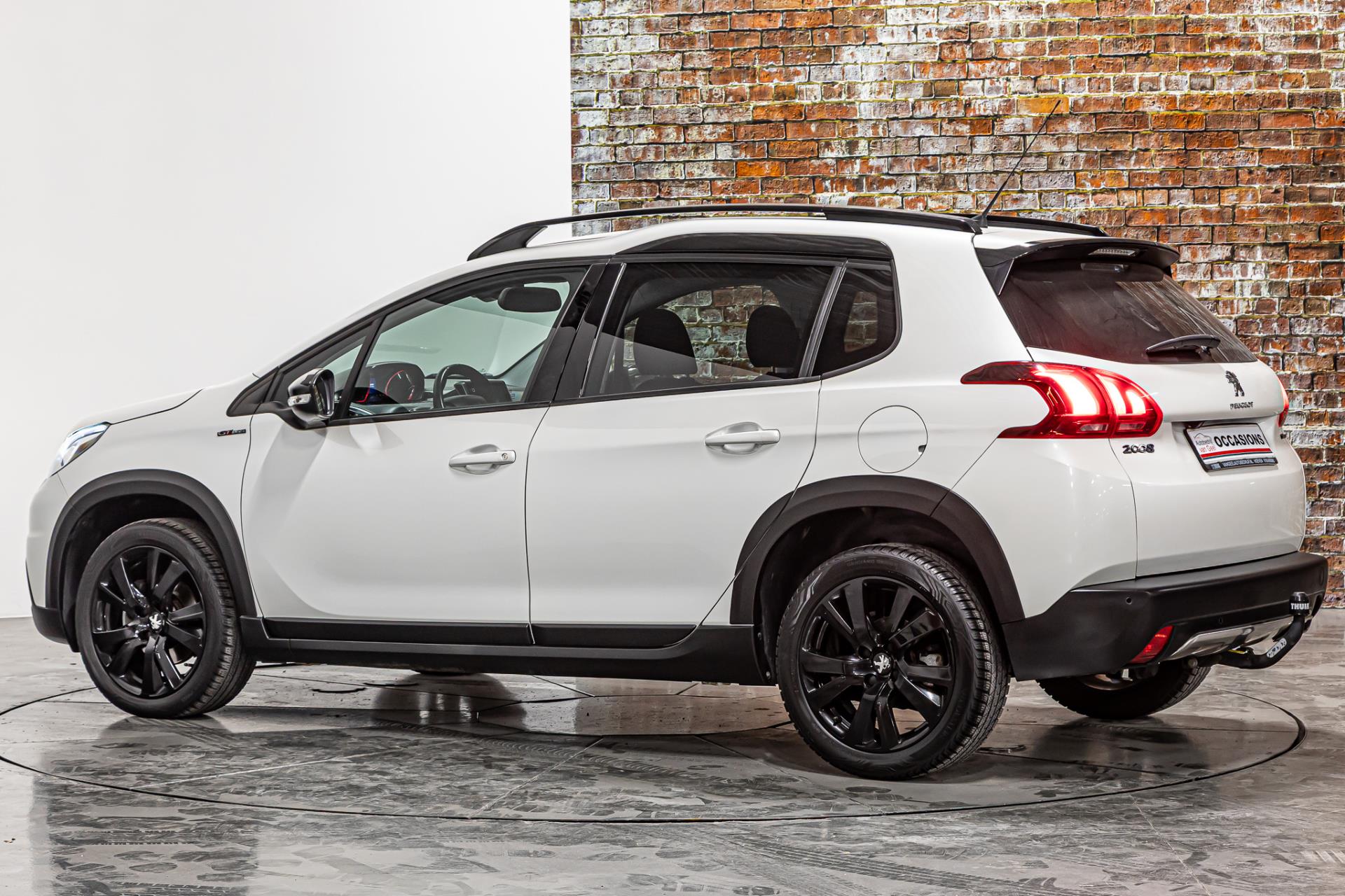 Peugeot 2008 1.2 PureTech GT-line | Apple Carplay | Trekhaak | Achteruitrijcamera 50392194-14.jpg | Autobedrijf van Geel