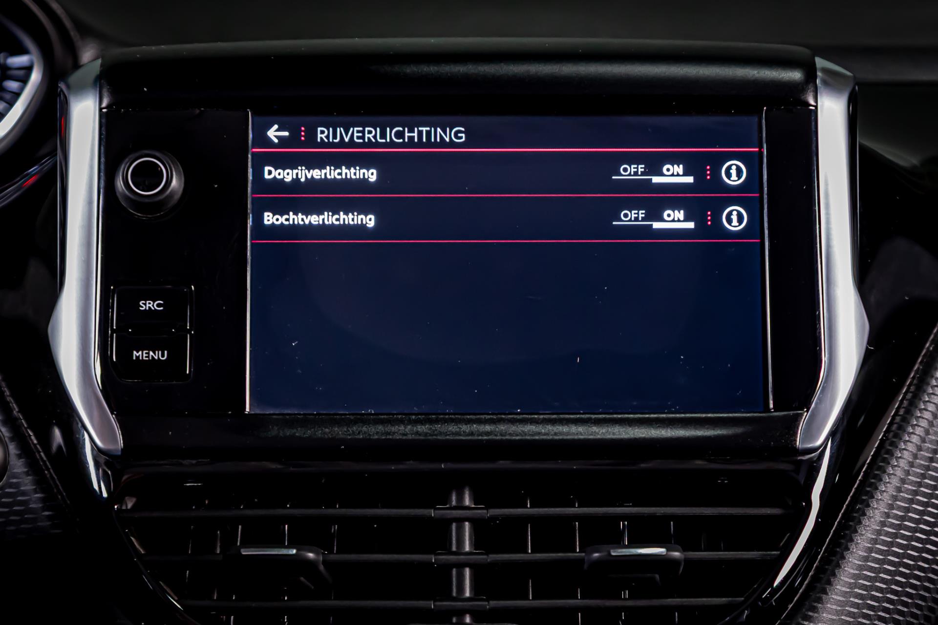 Peugeot 2008 1.2 PureTech GT-line | Apple Carplay | Trekhaak | Achteruitrijcamera 50392194-28.jpg | Autobedrijf van Geel