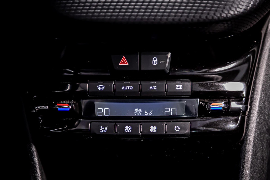 Peugeot 2008 1.2 PureTech GT-line | Apple Carplay | Trekhaak | Achteruitrijcamera 50392194-34.jpg | Autobedrijf van Geel