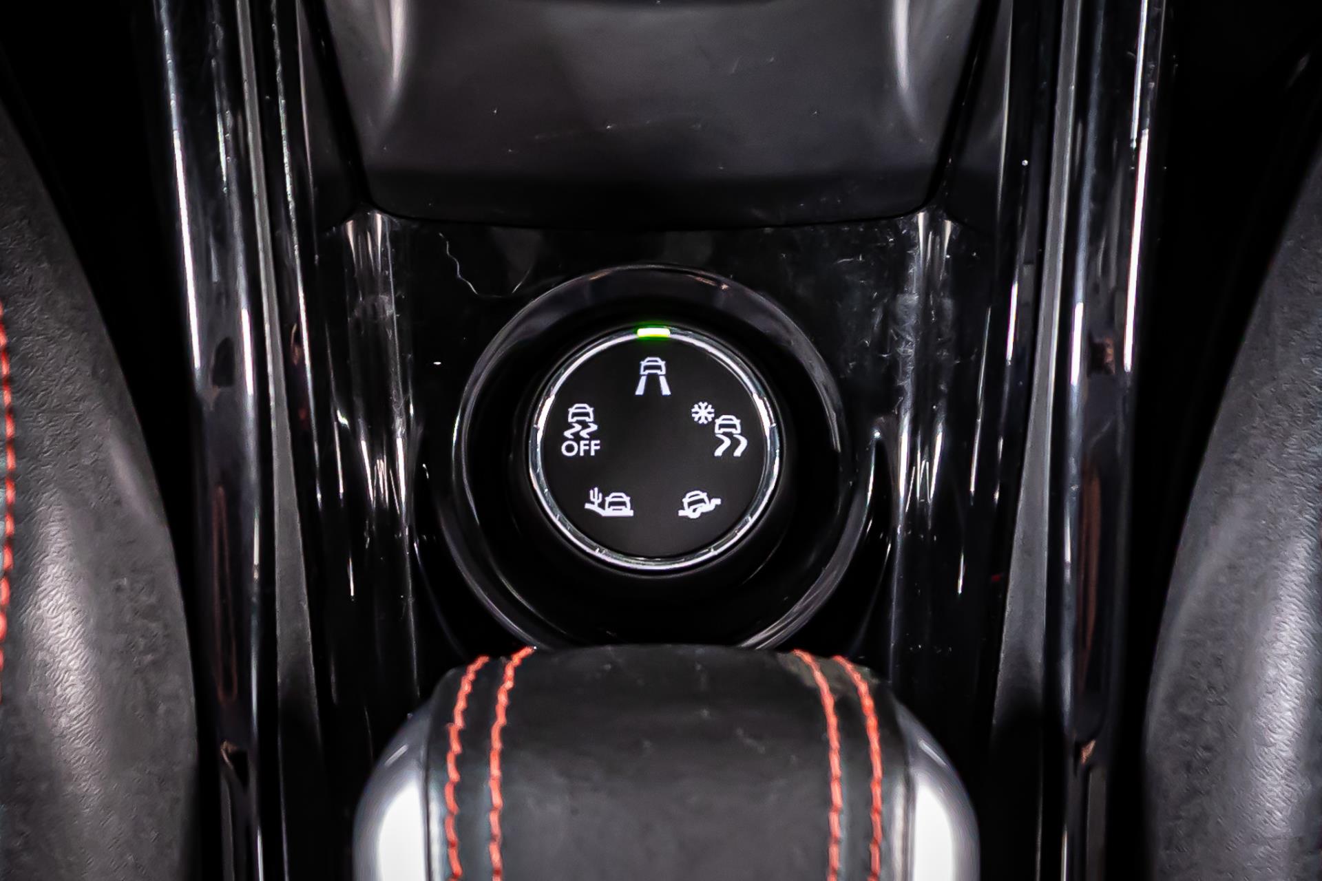 Peugeot 2008 1.2 PureTech GT-line | Apple Carplay | Trekhaak | Achteruitrijcamera 50392194-36.jpg | Autobedrijf van Geel