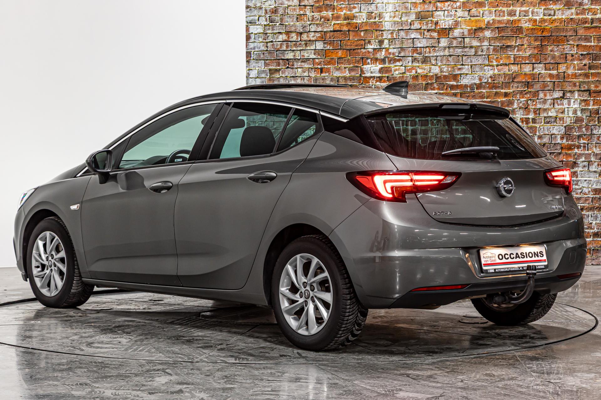 Opel Astra 1.4 Turbo | Apple Carplay | Schuif kanteldak|Stoelverwarming voor- en achter | Trekhaak 50438155-13.jpg | Autobedrijf van Geel