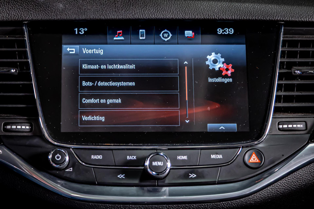 Opel Astra 1.4 Turbo | Apple Carplay | Schuif kanteldak|Stoelverwarming voor- en achter | Trekhaak 50438155-40.jpg | Autobedrijf van Geel