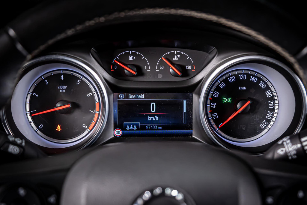 Opel Astra 1.4 Turbo | Apple Carplay | Schuif kanteldak|Stoelverwarming voor- en achter | Trekhaak 50438155-52.jpg | Autobedrijf van Geel