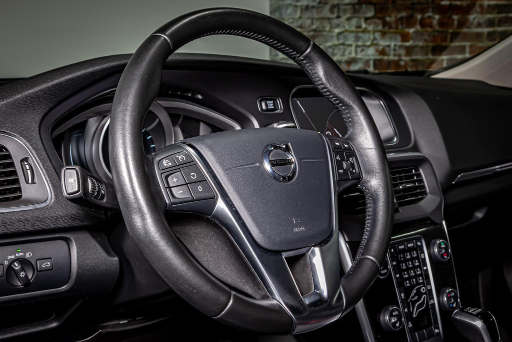 Volvo V40 2.0 T3 Momentum I Stoelverwarming I Trekhaak I Rijklaarprijs 50505502-27.jpg | Autobedrijf van Geel