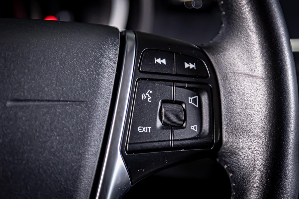 Volvo V40 2.0 T3 Momentum I Stoelverwarming I Trekhaak I Rijklaarprijs 50505502-32.jpg | Autobedrijf van Geel