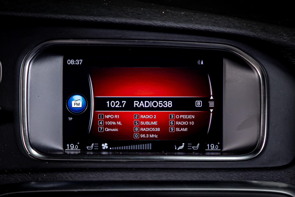 Volvo V40 2.0 T3 Momentum I Stoelverwarming I Trekhaak I Rijklaarprijs 50505502-35.jpg | Autobedrijf van Geel