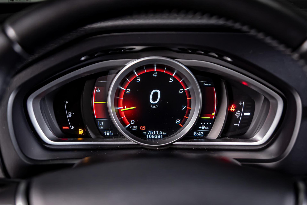 Volvo V40 2.0 T3 Momentum I Stoelverwarming I Trekhaak I Rijklaarprijs 50505502-43.jpg | Autobedrijf van Geel