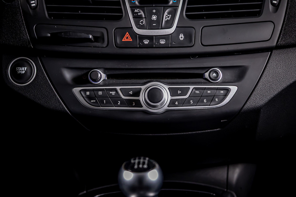 Renault Laguna Estate 2.0 16V GT 50513065-20.jpg | Autobedrijf van Geel