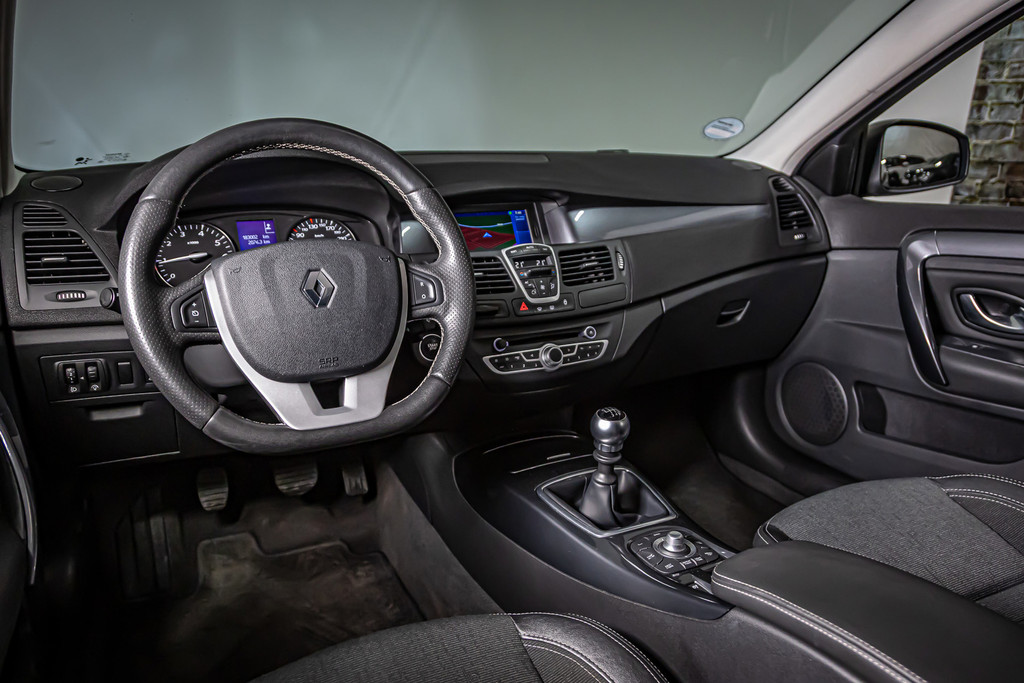 Renault Laguna Estate 2.0 16V GT 50513065-34.jpg | Autobedrijf van Geel