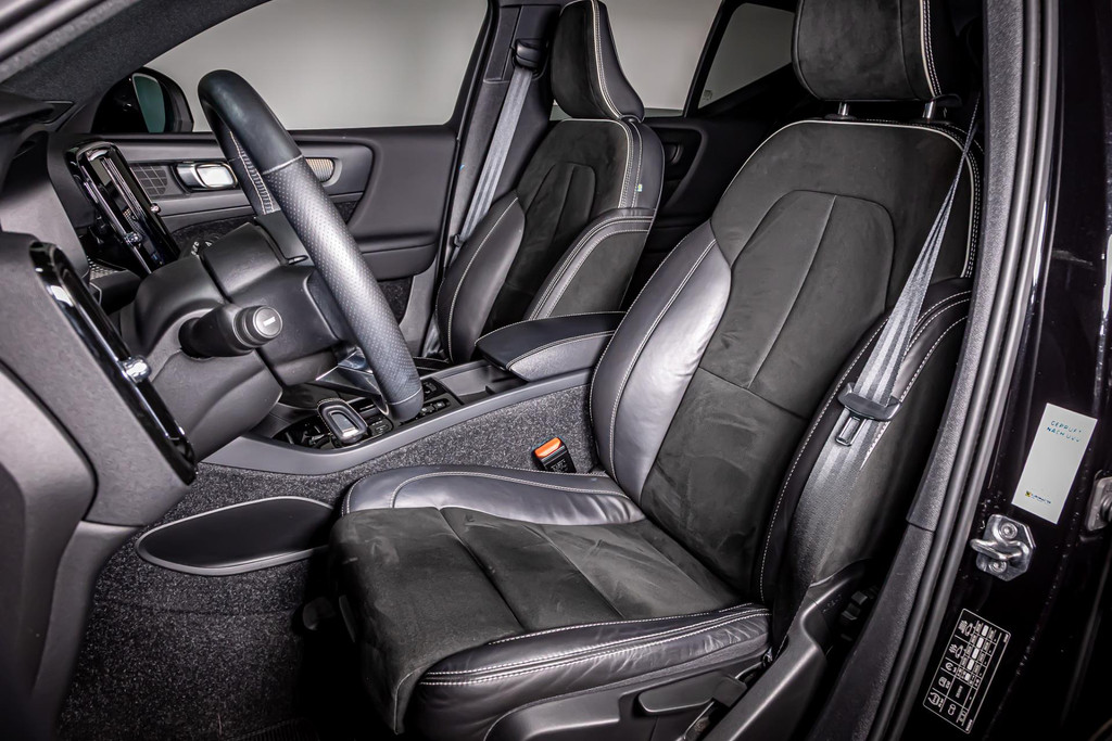 Volvo XC40 1.5 T4 Recharge R-Design |Apple CarPlay | Keyless Start | DAB+ |Achteruitrijcamera 50514230-16.jpg | Autobedrijf van Geel