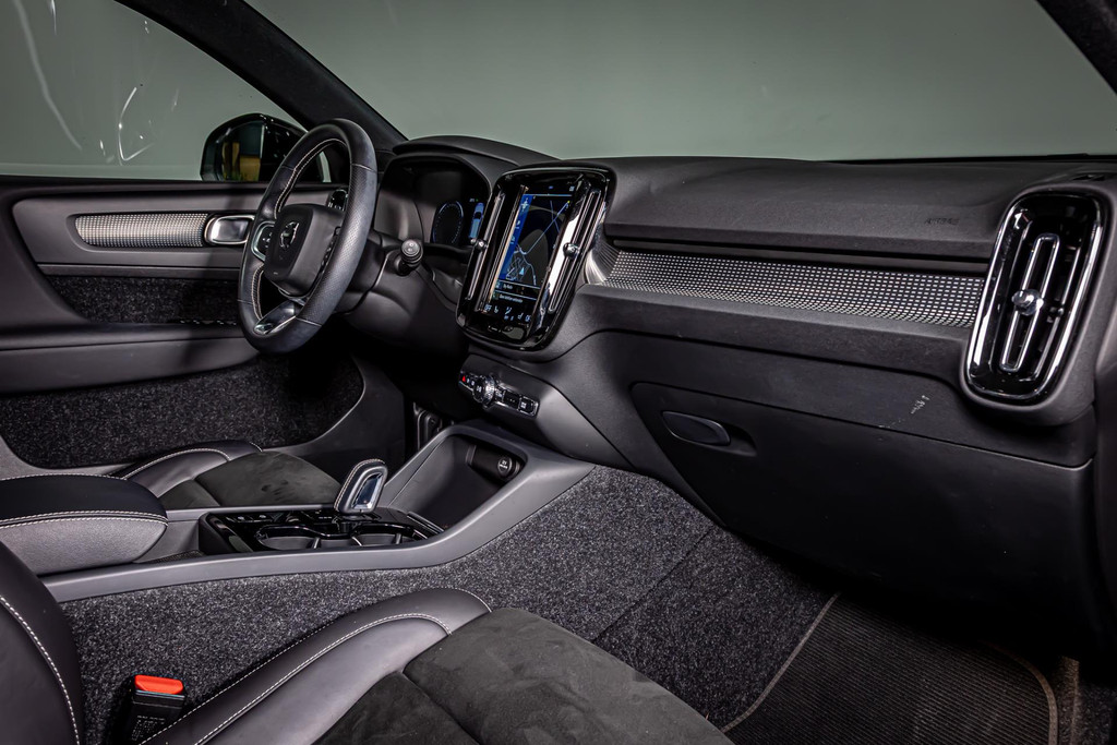 Volvo XC40 1.5 T4 Recharge R-Design |Apple CarPlay | Keyless Start | DAB+ |Achteruitrijcamera 50514230-23.jpg | Autobedrijf van Geel