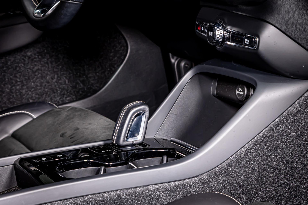 Volvo XC40 1.5 T4 Recharge R-Design |Apple CarPlay | Keyless Start | DAB+ |Achteruitrijcamera 50514230-26.jpg | Autobedrijf van Geel