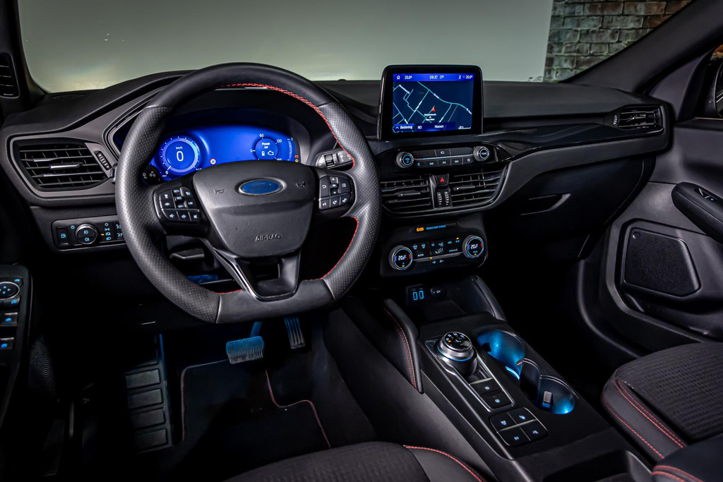 Ford Kuga 2.5 PHEV ST-Line |Body-Styling Pakket | KeyFree-systeem | Intelligent Protection System | Adaptieve Cruisecontrolsysteem 50514845-24.jpg | Autobedrijf van Geel