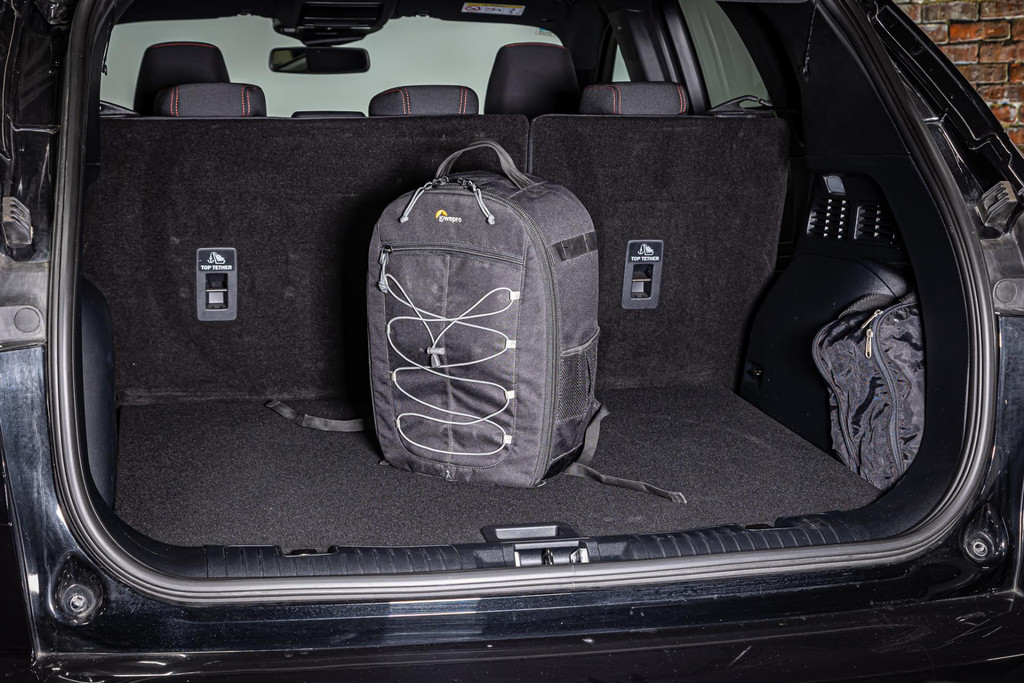 Ford Kuga 2.5 PHEV ST-Line |Body-Styling Pakket | KeyFree-systeem | Intelligent Protection System | Adaptieve Cruisecontrolsysteem 50514845-53.jpg | Autobedrijf van Geel