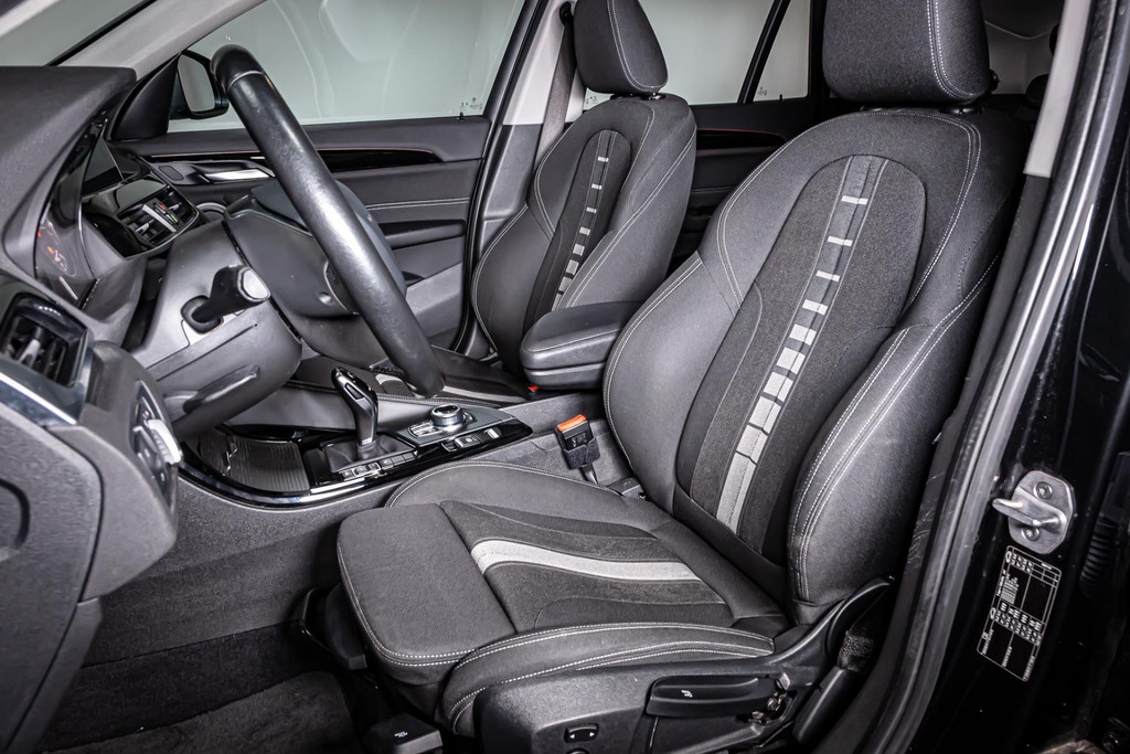 BMW X1 SDrive18i High Executive 50639026-27.jpg | Autobedrijf van Geel