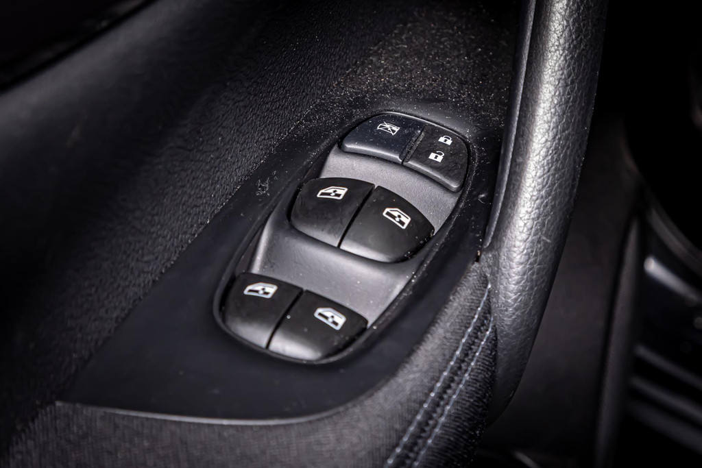 Nissan QASHQAI 1.2 N-Connecta 51113835-27.jpg | Autobedrijf van Geel