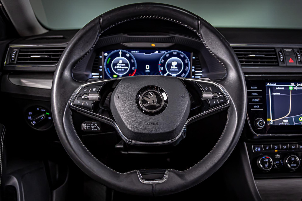 Škoda Superb Combi 1.4 TSI iV Business Edition Plus | Apple Carplay/Android | DAB+ | Memory | Amundsen pakket | Cruise Control 51130382-19.jpg | Autobedrijf van Geel