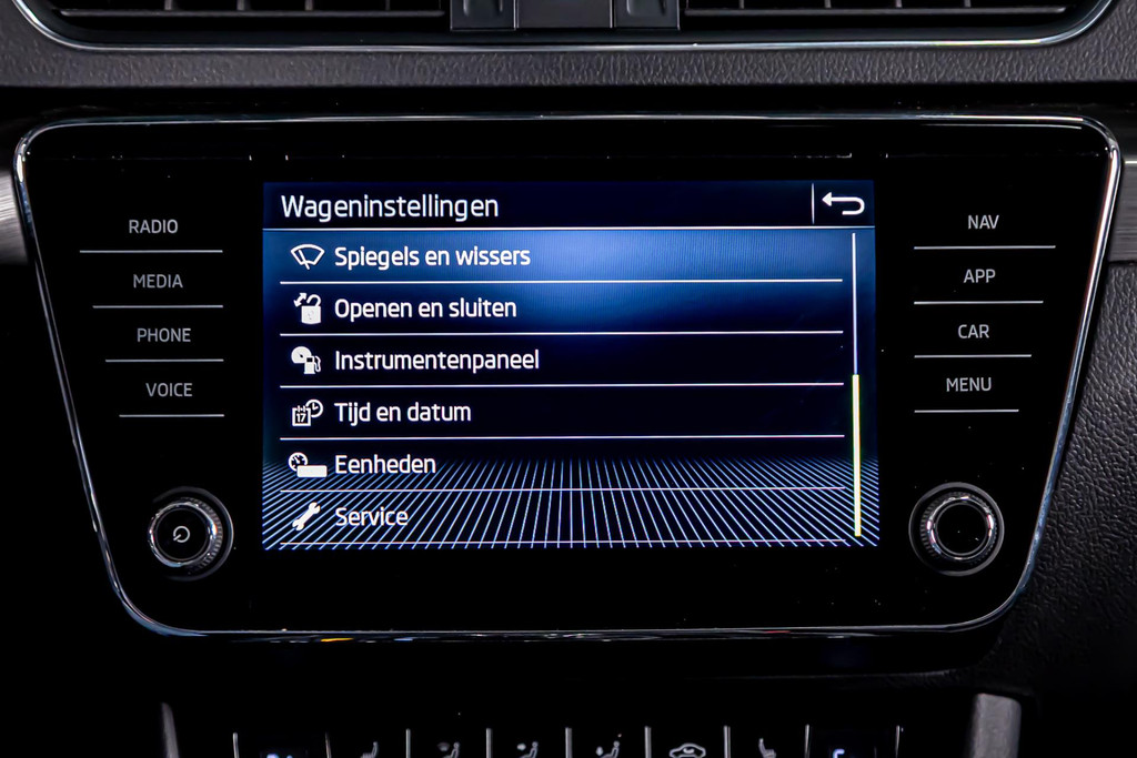 Škoda Superb Combi 1.4 TSI iV Business Edition Plus | Apple Carplay/Android | DAB+ | Memory | Amundsen pakket | Cruise Control 51130382-39.jpg | Autobedrijf van Geel