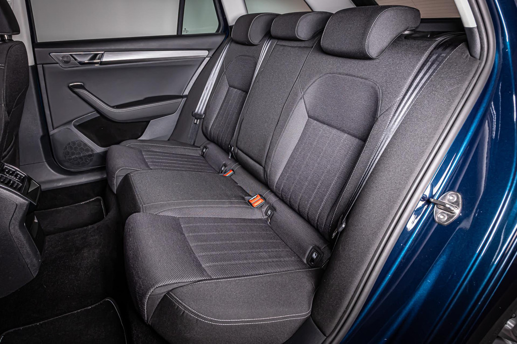 Škoda Superb Combi 1.4 TSI iV Business Edition Plus | Apple Carplay/Android | DAB+ | Memory | Amundsen pakket | Cruise Control 51130382-48.jpg | Autobedrijf van Geel