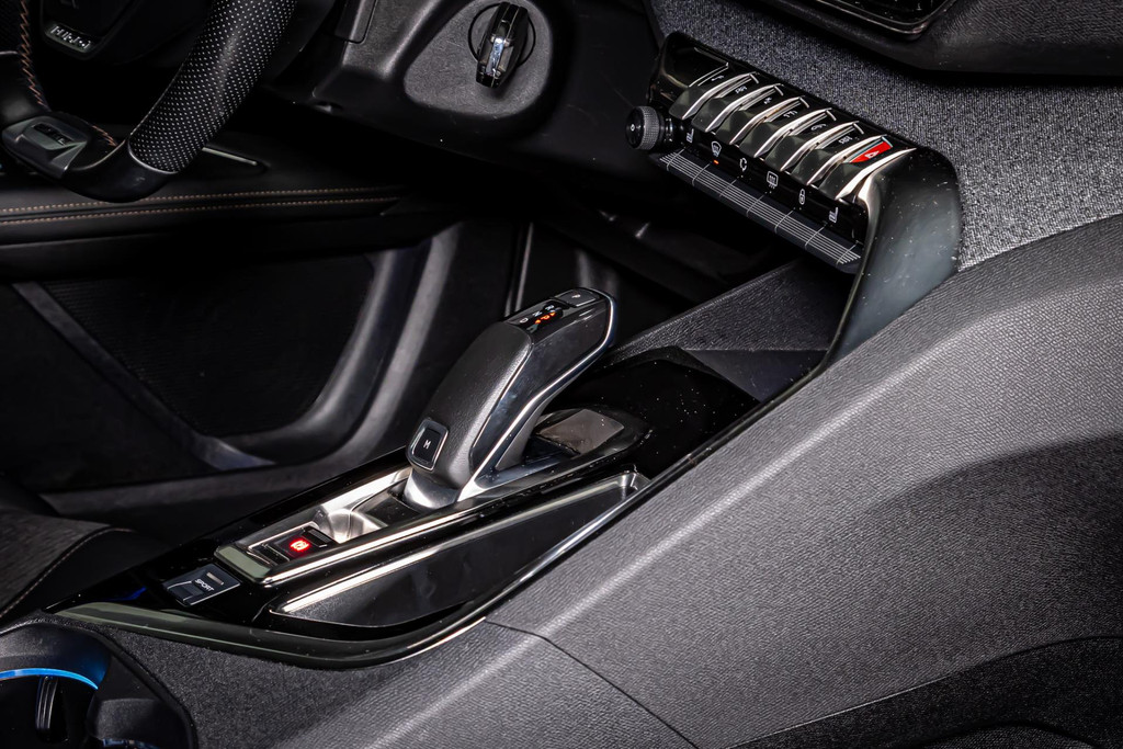 Peugeot 3008 1.2 PureTech Crossway | Trekhaak | Cruise Control | DAB 51141047-25.jpg | Autobedrijf van Geel