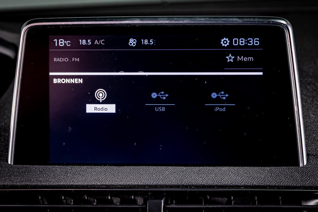 Peugeot 3008 1.2 PureTech Crossway | Trekhaak | Cruise Control | DAB 51141047-28.jpg | Autobedrijf van Geel