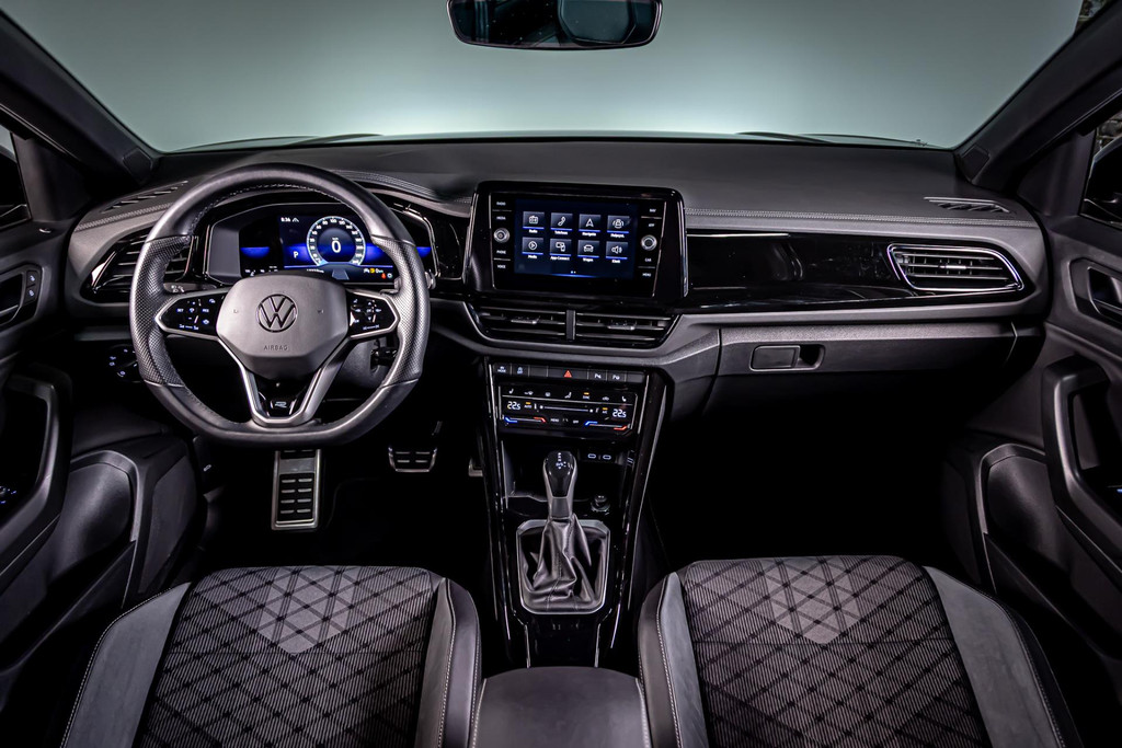 Volkswagen T-Roc 1.5 TSI R-Line | Blackstyle pakket | DAB + | IQ Light | 19' LM Zwart 51141361-16.jpg | Autobedrijf van Geel