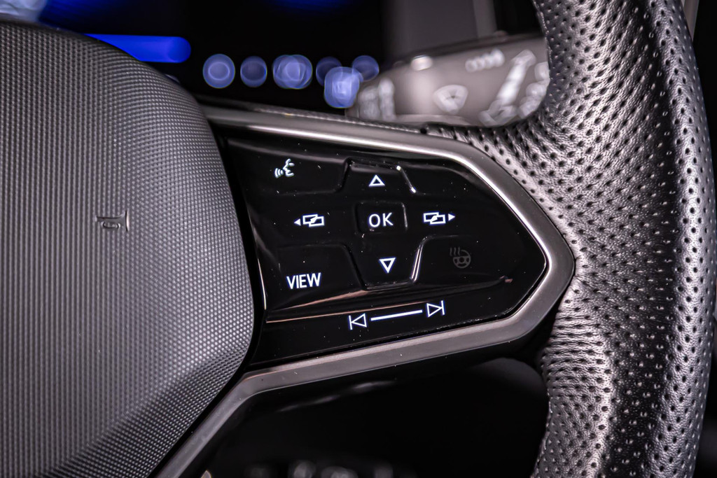 Volkswagen T-Roc 1.5 TSI R-Line | Blackstyle pakket | DAB + | IQ Light | 19' LM Zwart 51141361-19.jpg | Autobedrijf van Geel