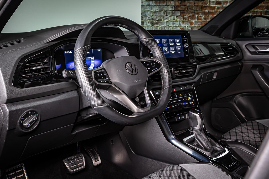 Volkswagen T-Roc 1.5 TSI R-Line | Blackstyle pakket | DAB + | IQ Light | 19' LM Zwart 51141361-23.jpg | Autobedrijf van Geel