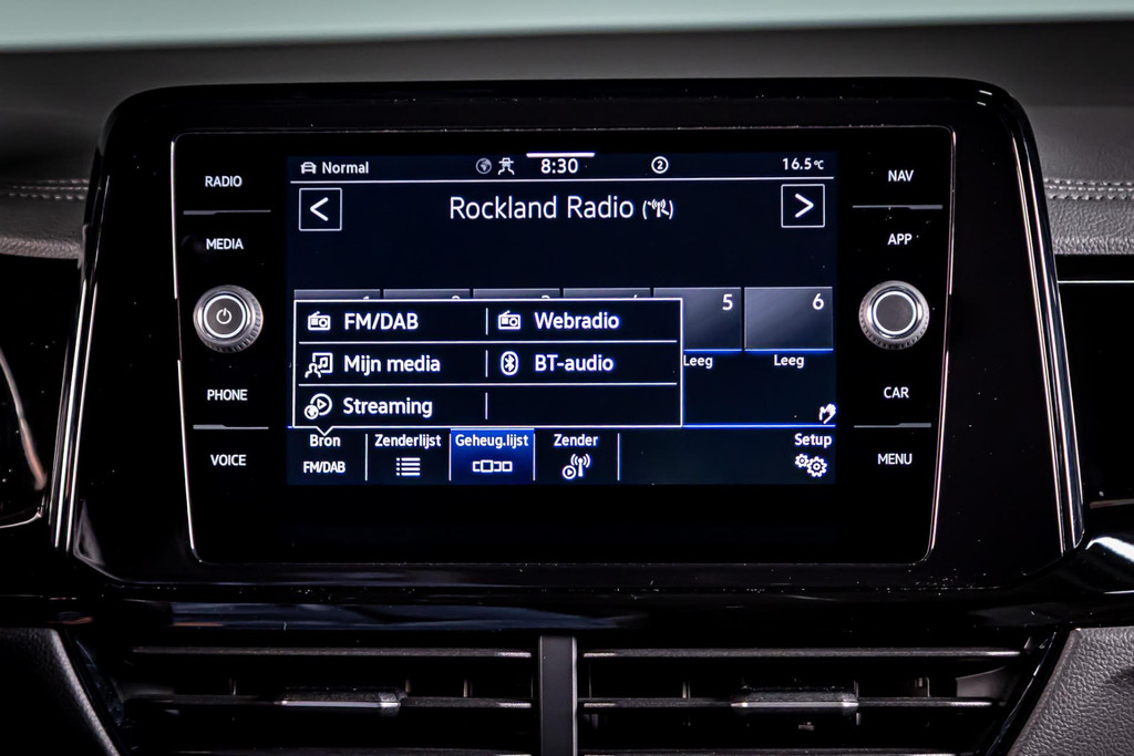 Volkswagen T-Roc 1.5 TSI R-Line | Blackstyle pakket | DAB + | IQ Light | 19' LM Zwart 51141361-32.jpg | Autobedrijf van Geel