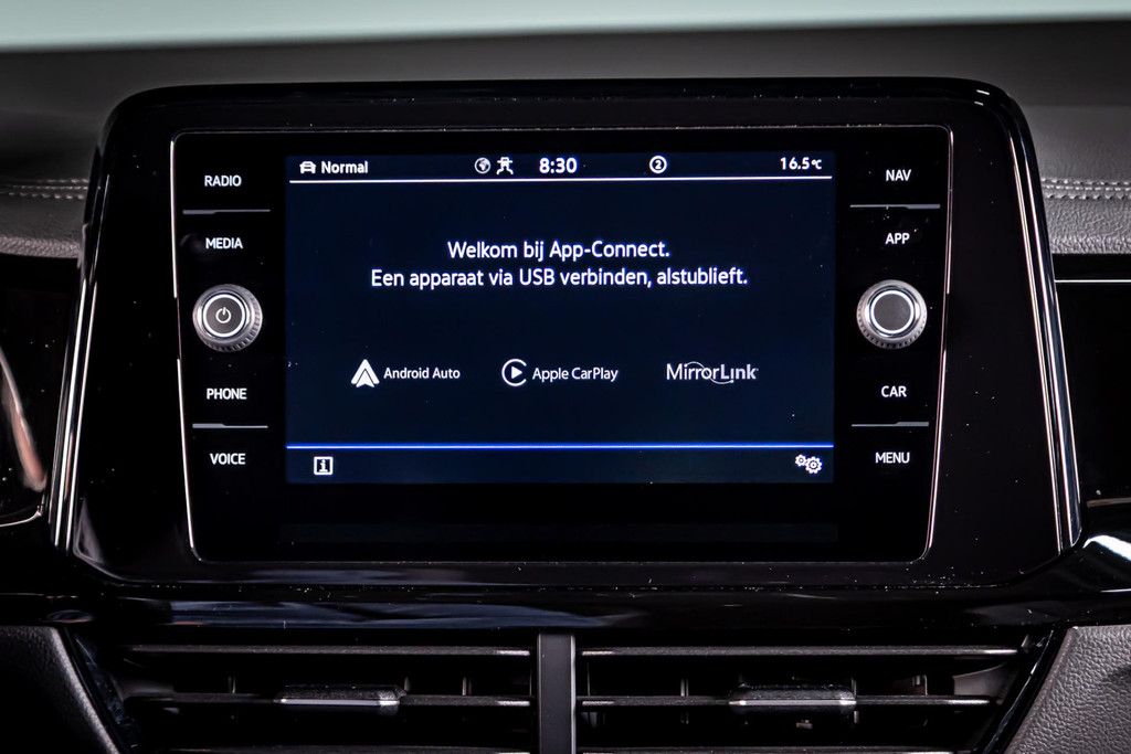 Volkswagen T-Roc 1.5 TSI R-Line | Blackstyle pakket | DAB + | IQ Light | 19' LM Zwart 51141361-34.jpg | Autobedrijf van Geel