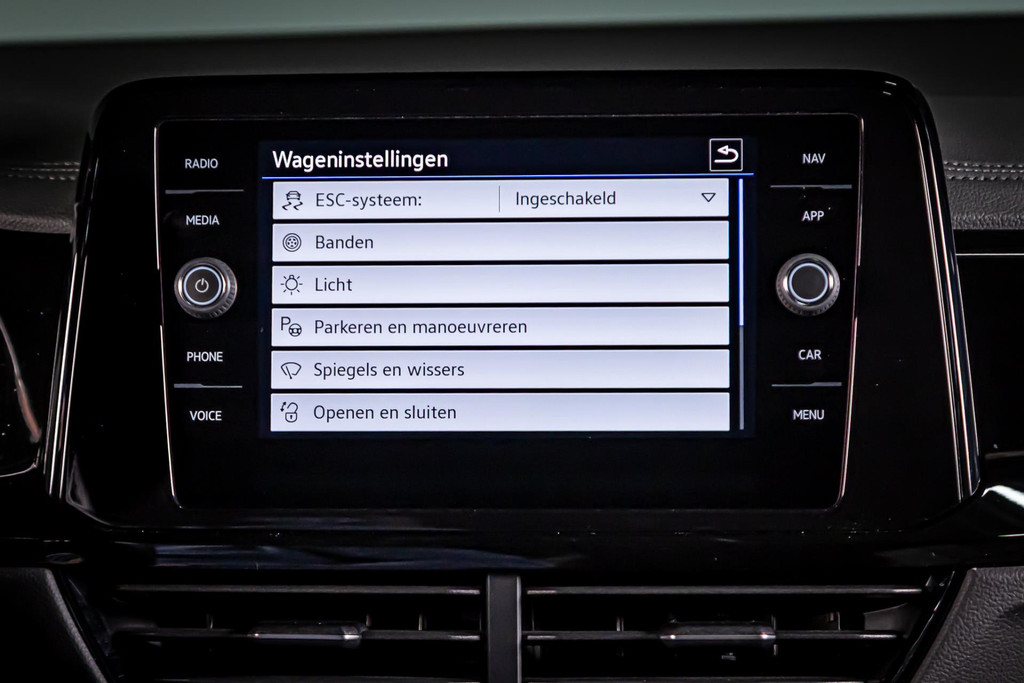 Volkswagen T-Roc 1.5 TSI R-Line | Blackstyle pakket | DAB + | IQ Light | 19' LM Zwart 51141361-36.jpg | Autobedrijf van Geel