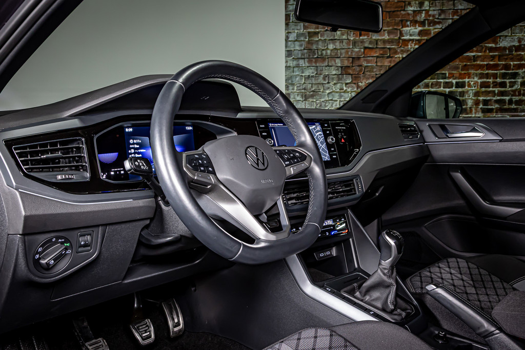 Volkswagen Polo 1.0 TSI R-Line| Apple Carplay | LED | DAB+ |Adaptive Cruise Control LM 17' Bergamo 51501071-18.jpg | Autobedrijf van Geel