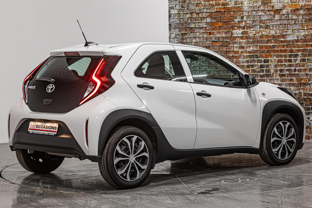 Toyota Aygo X 1.0 VVT-i MT Play | Adaptive Cruise Control | Apple Carplay | DAB+ 51501219-10.jpg | Autobedrijf van Geel