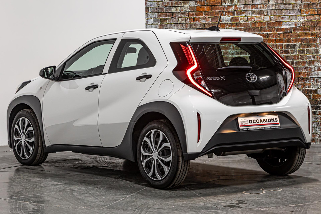 Toyota Aygo X 1.0 VVT-i MT Play | Adaptive Cruise Control | Apple Carplay | DAB+ 51501219-13.jpg | Autobedrijf van Geel