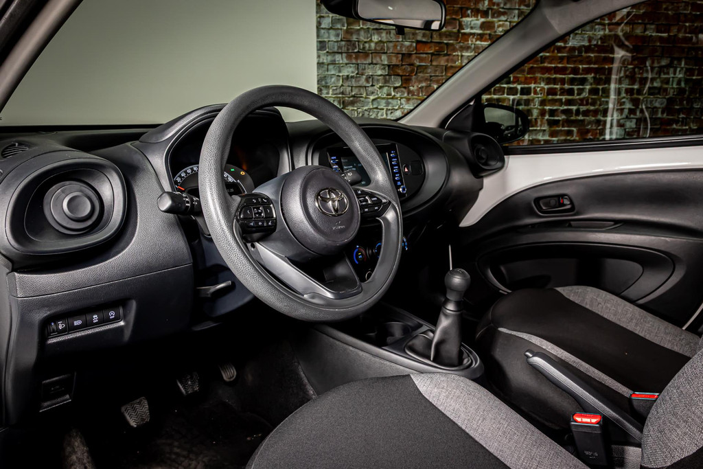 Toyota Aygo X 1.0 VVT-i MT Play | Adaptive Cruise Control | Apple Carplay | DAB+ 51501219-16.jpg | Autobedrijf van Geel