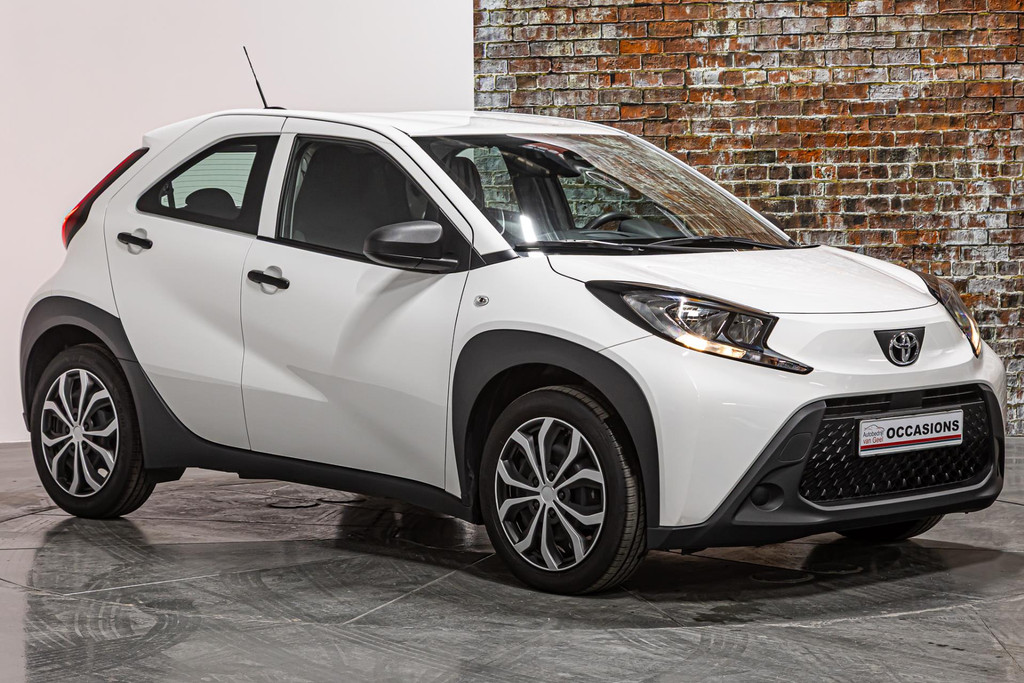 Toyota Aygo X 1.0 VVT-i MT Play | Adaptive Cruise Control | Apple Carplay | DAB+ 51501219-5.jpg | Autobedrijf van Geel