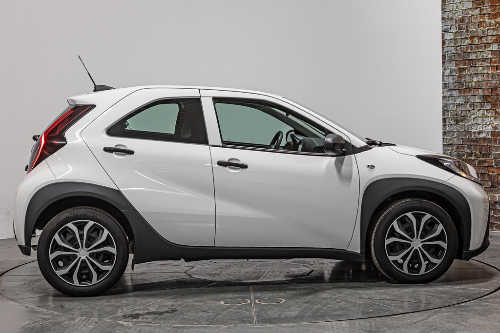 Toyota Aygo X 1.0 VVT-i MT Play | Adaptive Cruise Control | Apple Carplay | DAB+ 51501219-8.jpg | Autobedrijf van Geel