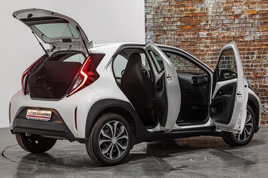 Toyota Aygo X 1.0 VVT-i MT Play | Adaptive Cruise Control | Apple Carplay | DAB+ 51501219-9.jpg | Autobedrijf van Geel