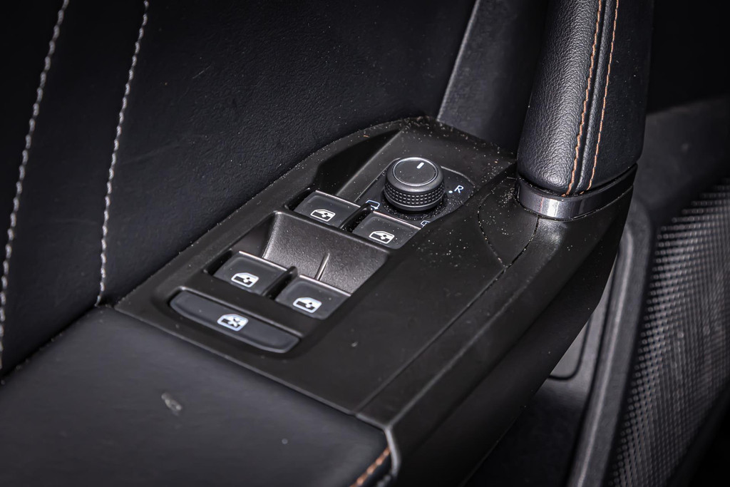 CUPRA Formentor 1.4 e-Hybrid PHEV | DAB + | Sportstoelen | Apple Carplay | Rijklaarprijs incl. BOVAG Garantie 51502017-24.jpg | Autobedrijf van Geel