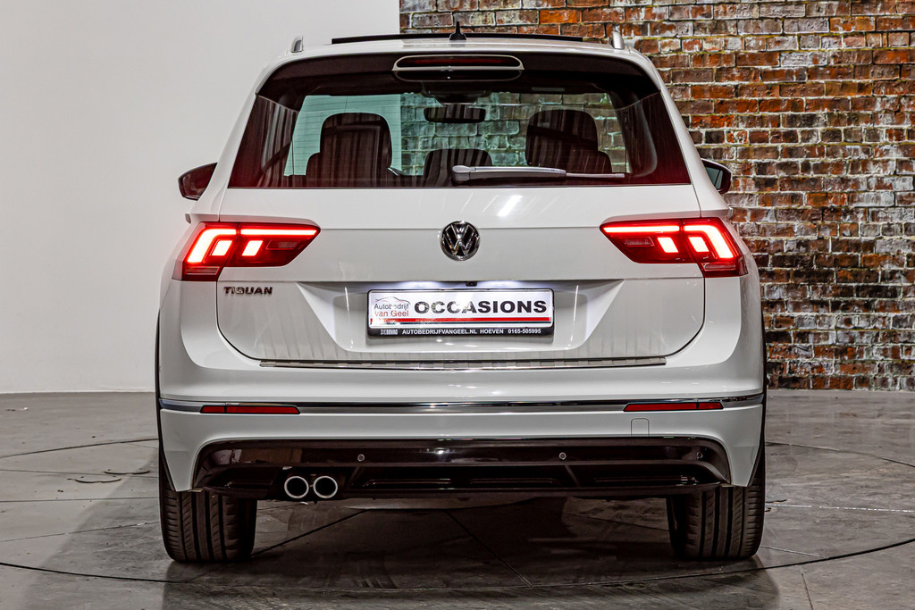 Volkswagen Tiguan 1.4 TSI ACT Comfortline Business R| Panormadak | Elektrisch uitklapbare trekhaak 51766951-10.jpg | Autobedrijf van Geel