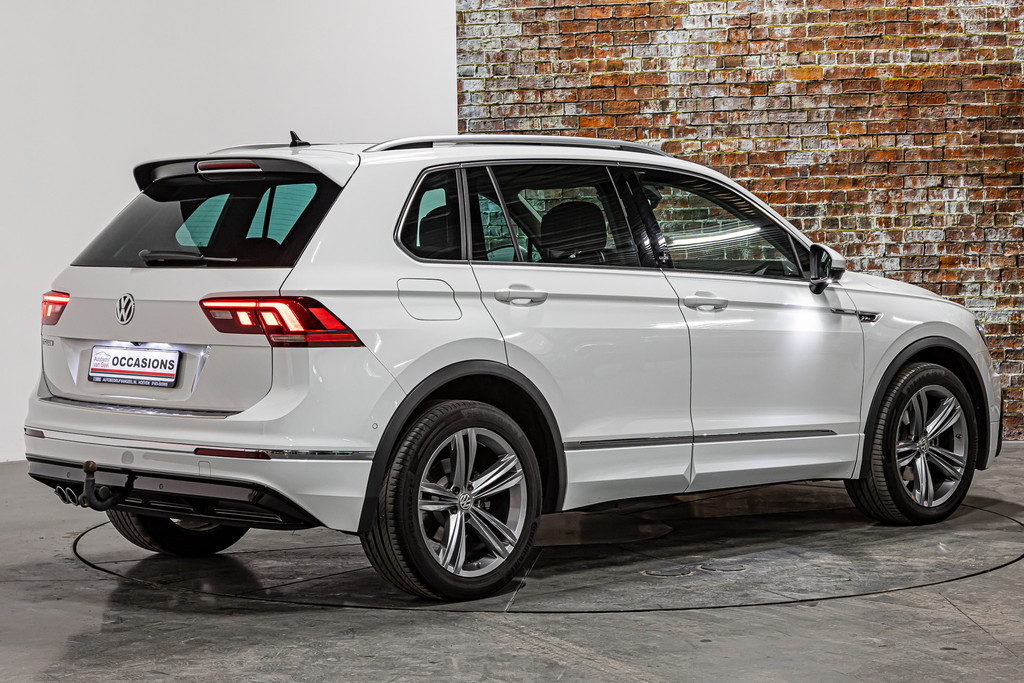 Volkswagen Tiguan 1.4 TSI ACT Comfortline Business R| Panormadak | Elektrisch uitklapbare trekhaak 51766951-15.jpg | Autobedrijf van Geel