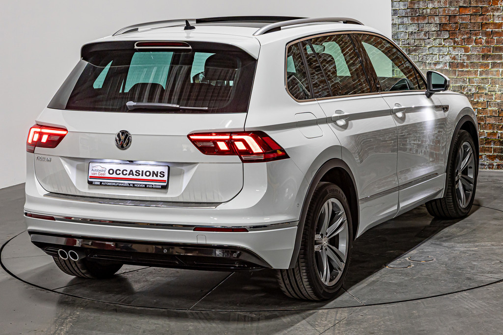 Volkswagen Tiguan 1.4 TSI ACT Comfortline Business R| Panormadak | Elektrisch uitklapbare trekhaak 51766951-23.jpg | Autobedrijf van Geel