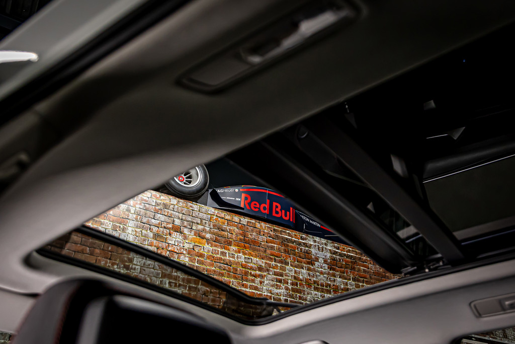 Volkswagen Tiguan 1.4 TSI ACT Comfortline Business R| Panormadak | Elektrisch uitklapbare trekhaak 51766951-3.jpg | Autobedrijf van Geel