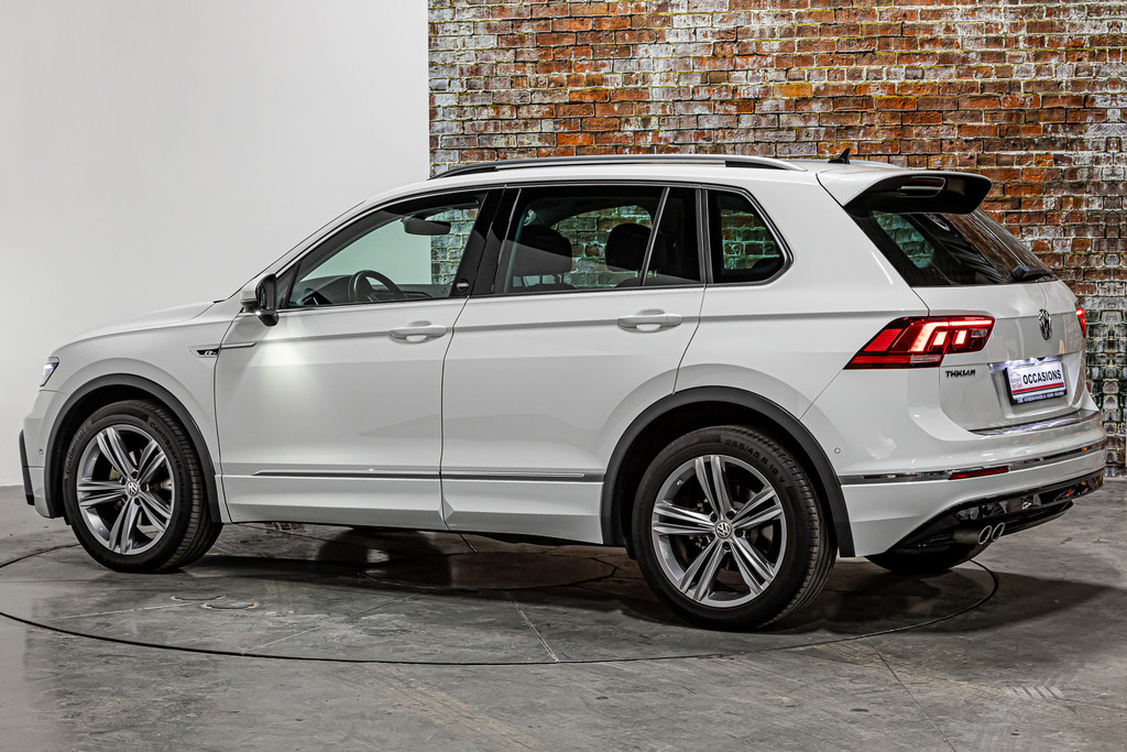 Volkswagen Tiguan 1.4 TSI ACT Comfortline Business R| Panormadak | Elektrisch uitklapbare trekhaak 51766951-8.jpg | Autobedrijf van Geel