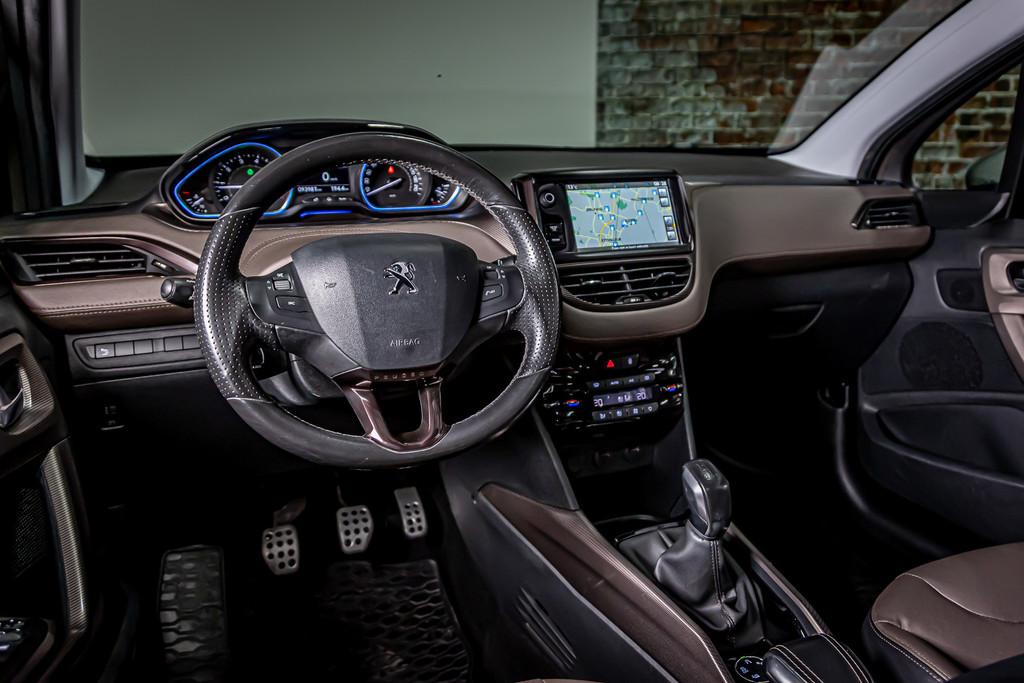 Peugeot 2008 1.6 VTi Féline|Afneembare trekhaak | Cruise controle 51826855-2.jpg | Autobedrijf van Geel